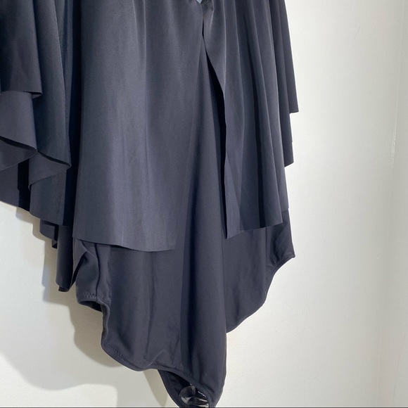 Raisins Curve Black Stingray Plus One Piece Swimsuit 22W - Picture 10 of 15